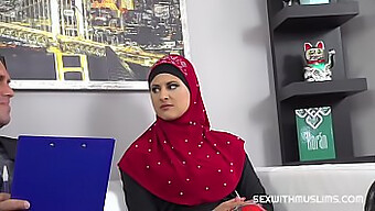 Muslim Woman'S Pussy Gets Satisfied By A Lawyer